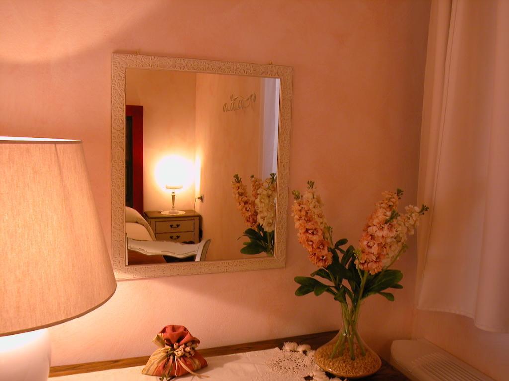 Agriturismo Istrice Innamorato Кампелло-суль-Клитунно Номер фото