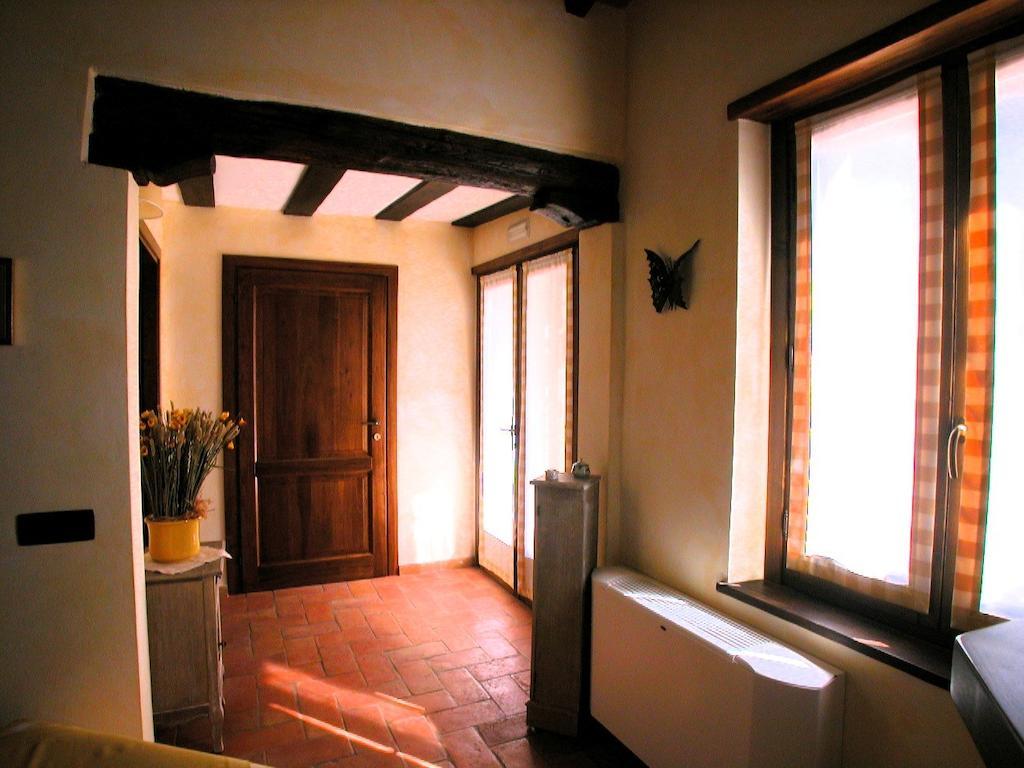 Agriturismo Istrice Innamorato Кампелло-суль-Клитунно Номер фото