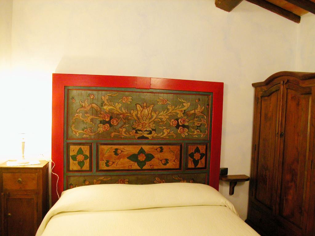 Agriturismo Istrice Innamorato Кампелло-суль-Клитунно Номер фото